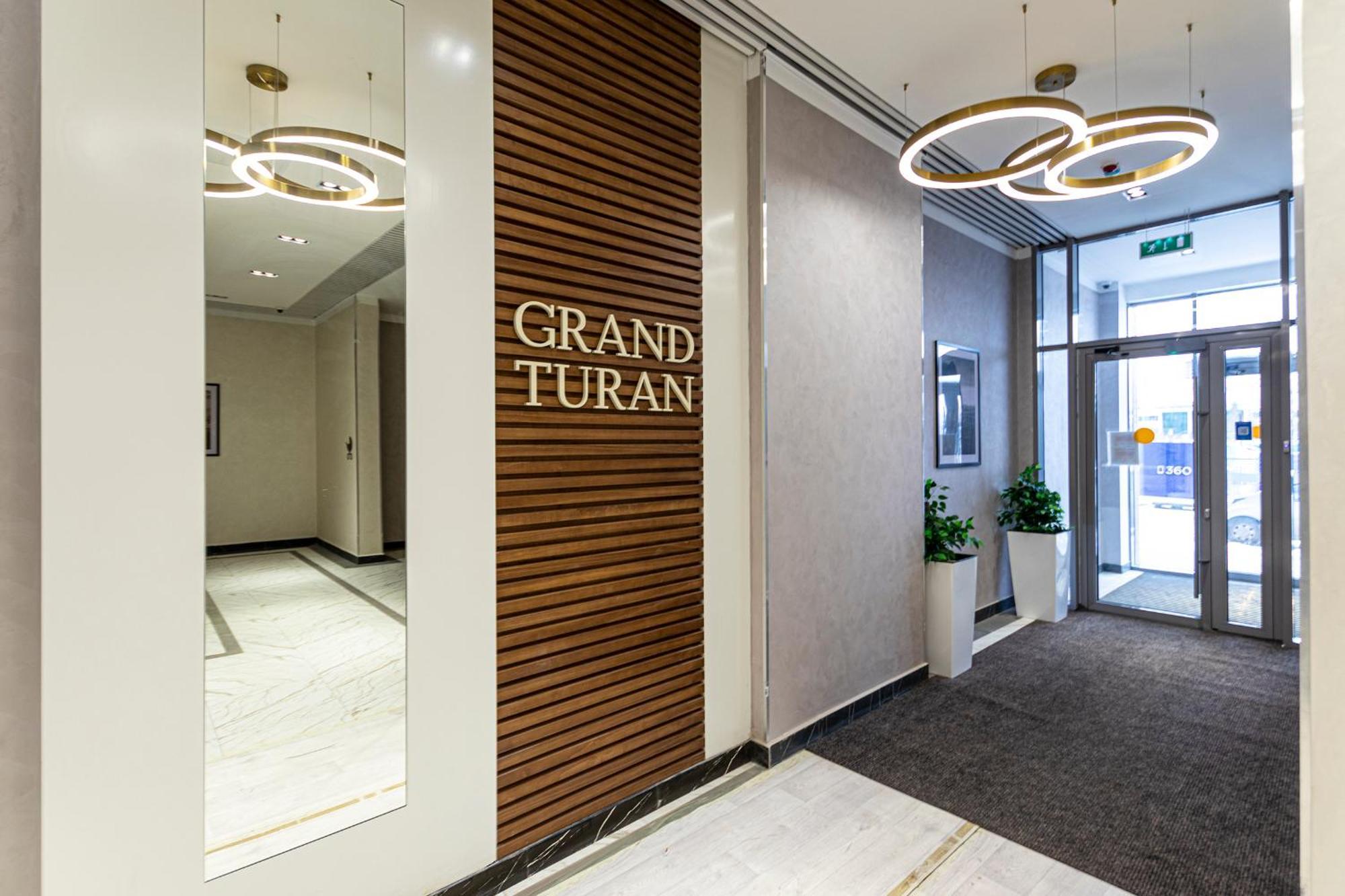 Raisson Aparthotel G84 Хан Шатыр Astana Bagian luar foto